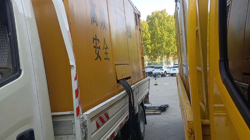 德宏如何判断柴油发电机组和UPS电源的切换时间是否符合要求？